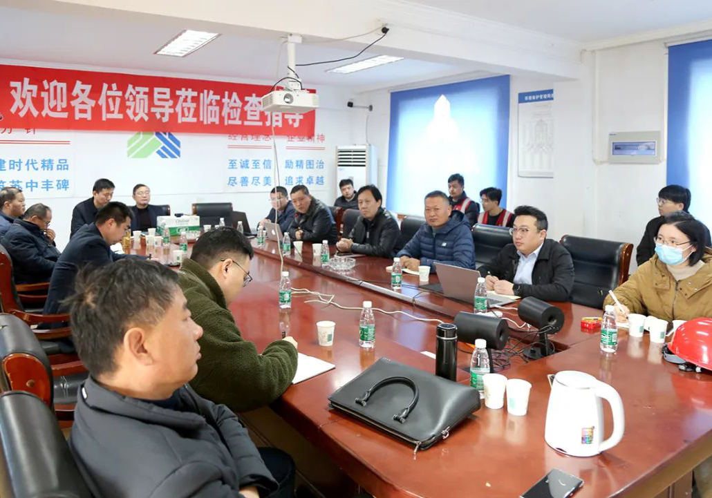 公司大型復(fù)雜工程施工技術(shù)再上新臺階！